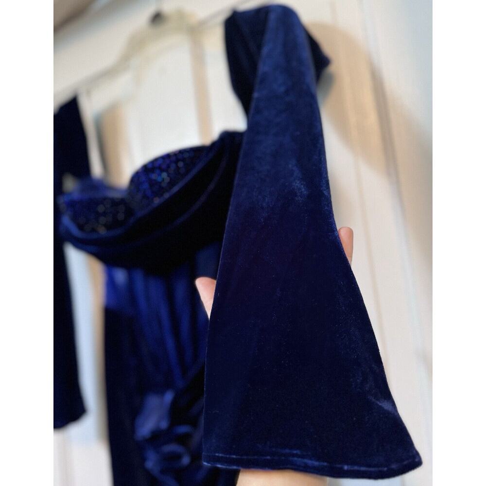 NWT Miss Circle Navy Blue Velvet Corset Long Slit Gown Size Medium - Picture 12 of 16